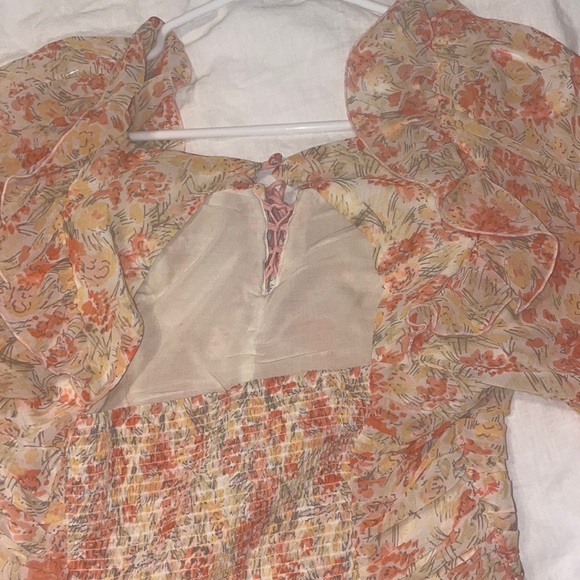 free people floral top! Size small big could fit bigger - Picture 3 of 4